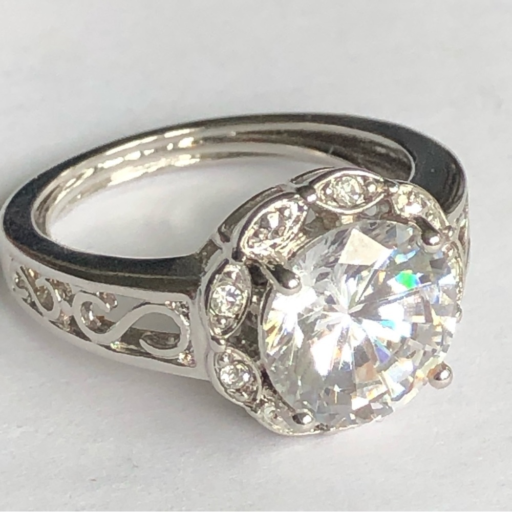 New Silver Tone Filigree Ring with Clear Large Center Stone Adjustable Size 6-7